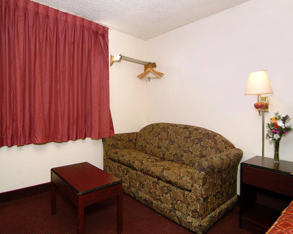 Rodeway Inn Farmington Esterno foto