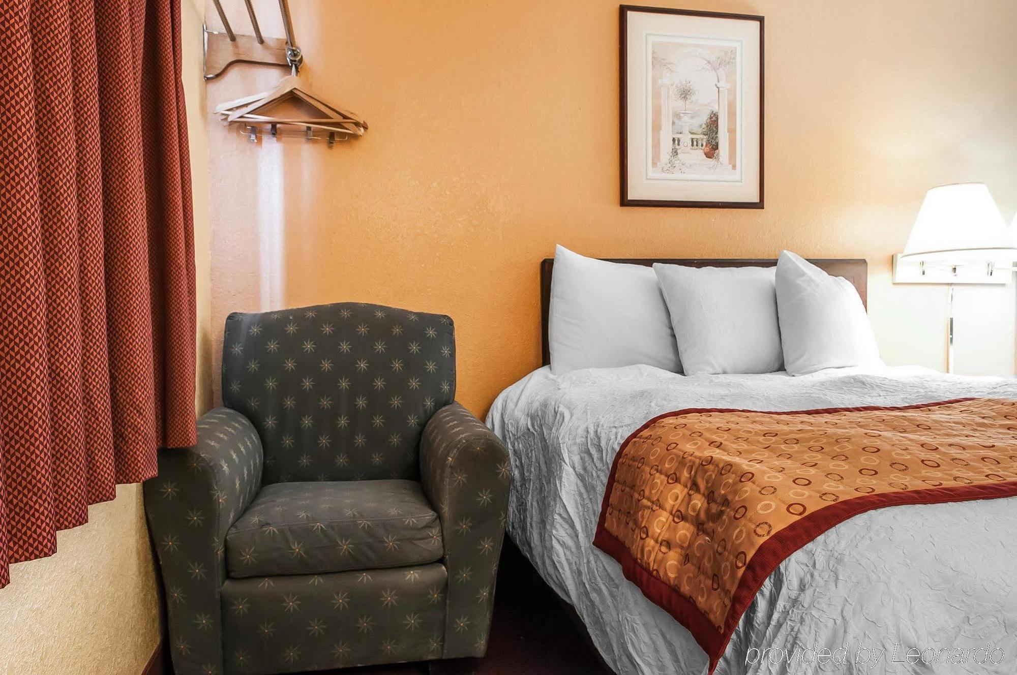 Rodeway Inn Farmington Esterno foto
