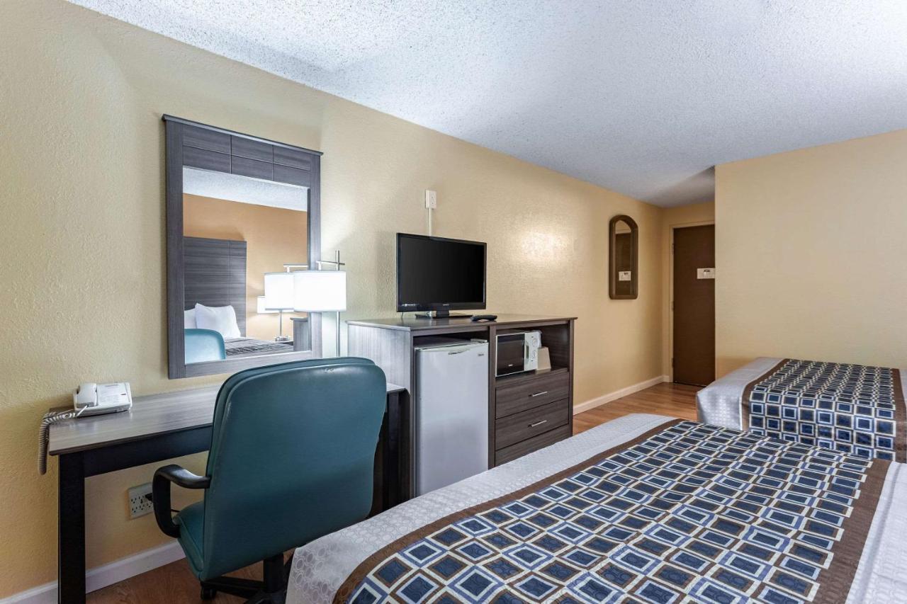 Rodeway Inn Farmington Esterno foto